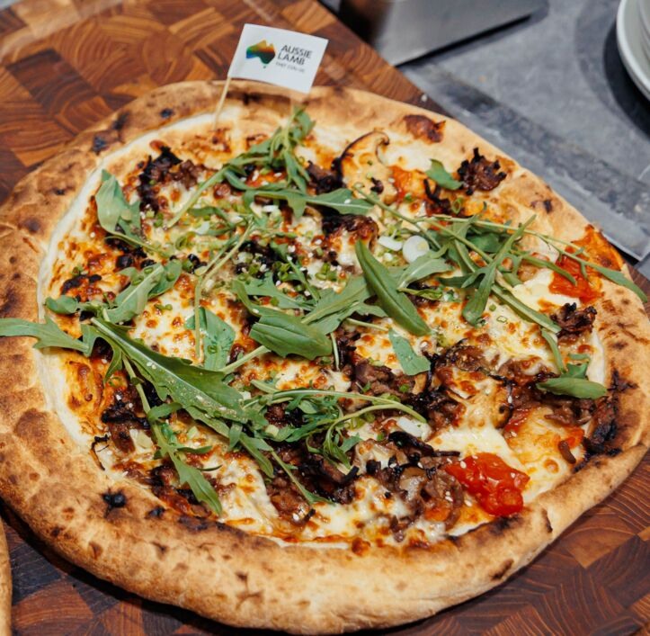 Pizza Cừu &Uacute;c Kiểu Jingisukan Hokkaido